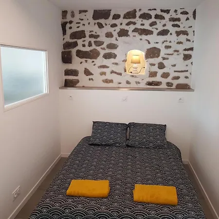 Holiday home Sublime Maison En Pierre 12 Pers Miniac-Morvan